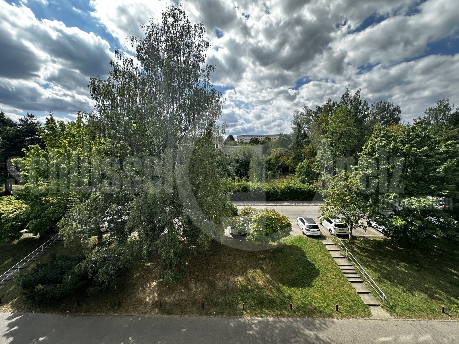 Ausblick Balkon / Wohnen / Kochen